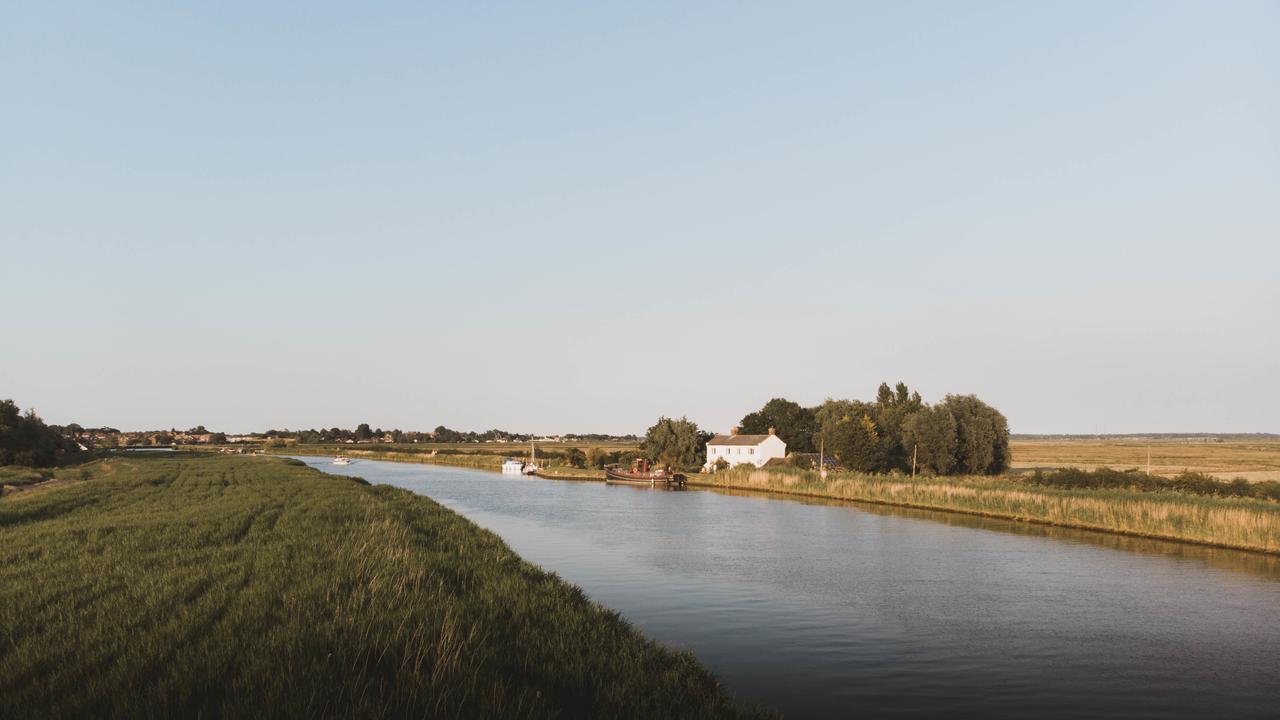 The Cockatrice B&B Reedham Exterior photo