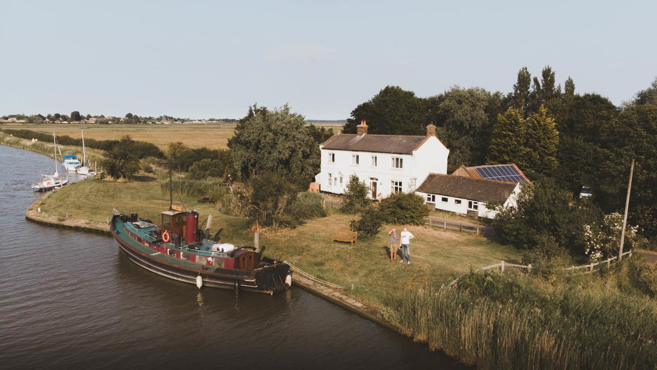 The Cockatrice B&B Reedham Exterior photo